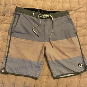 Vuori swim trunks/board shorts